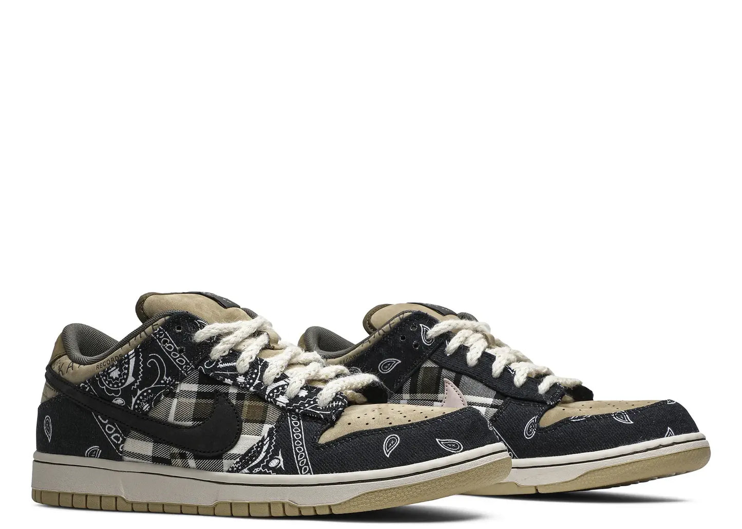 SB Dunk Low Travis Scott