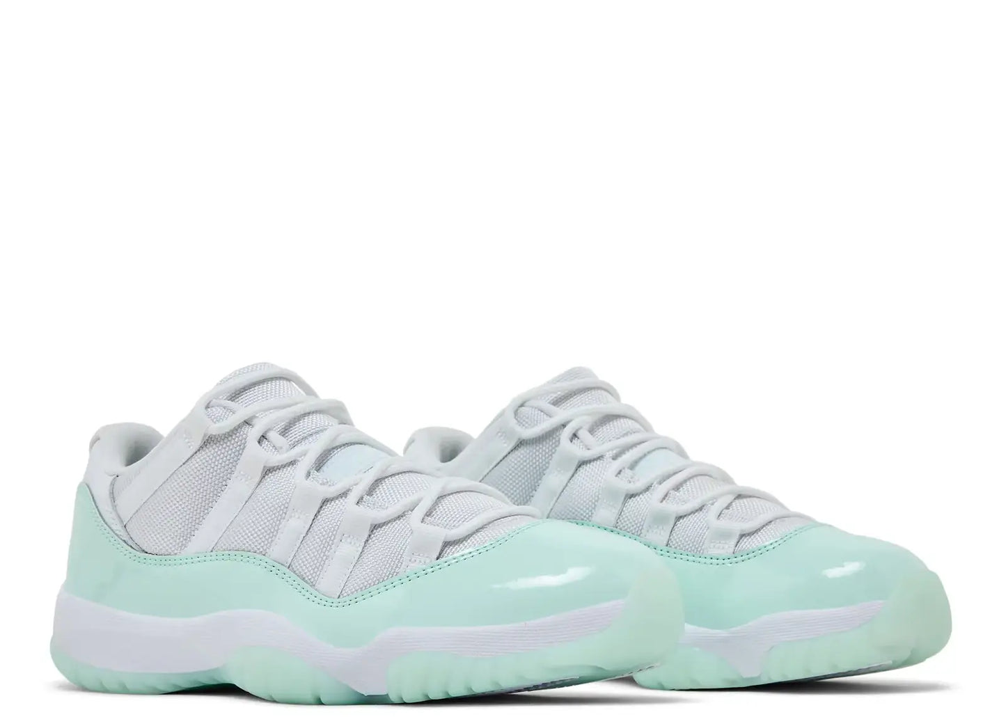11 Retro Low Igloo (W)