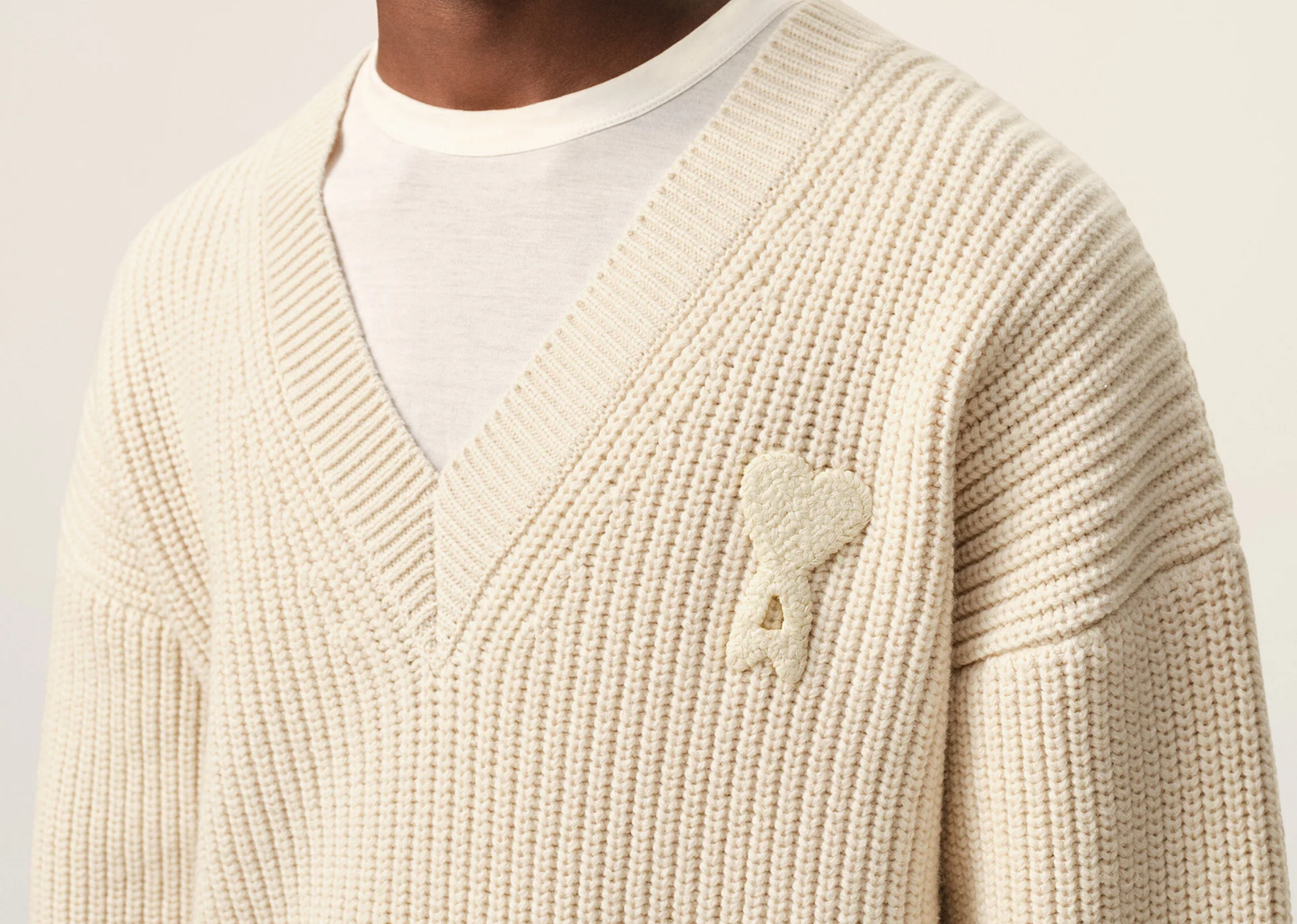 Ami De Coeur V-Neck Sweater White