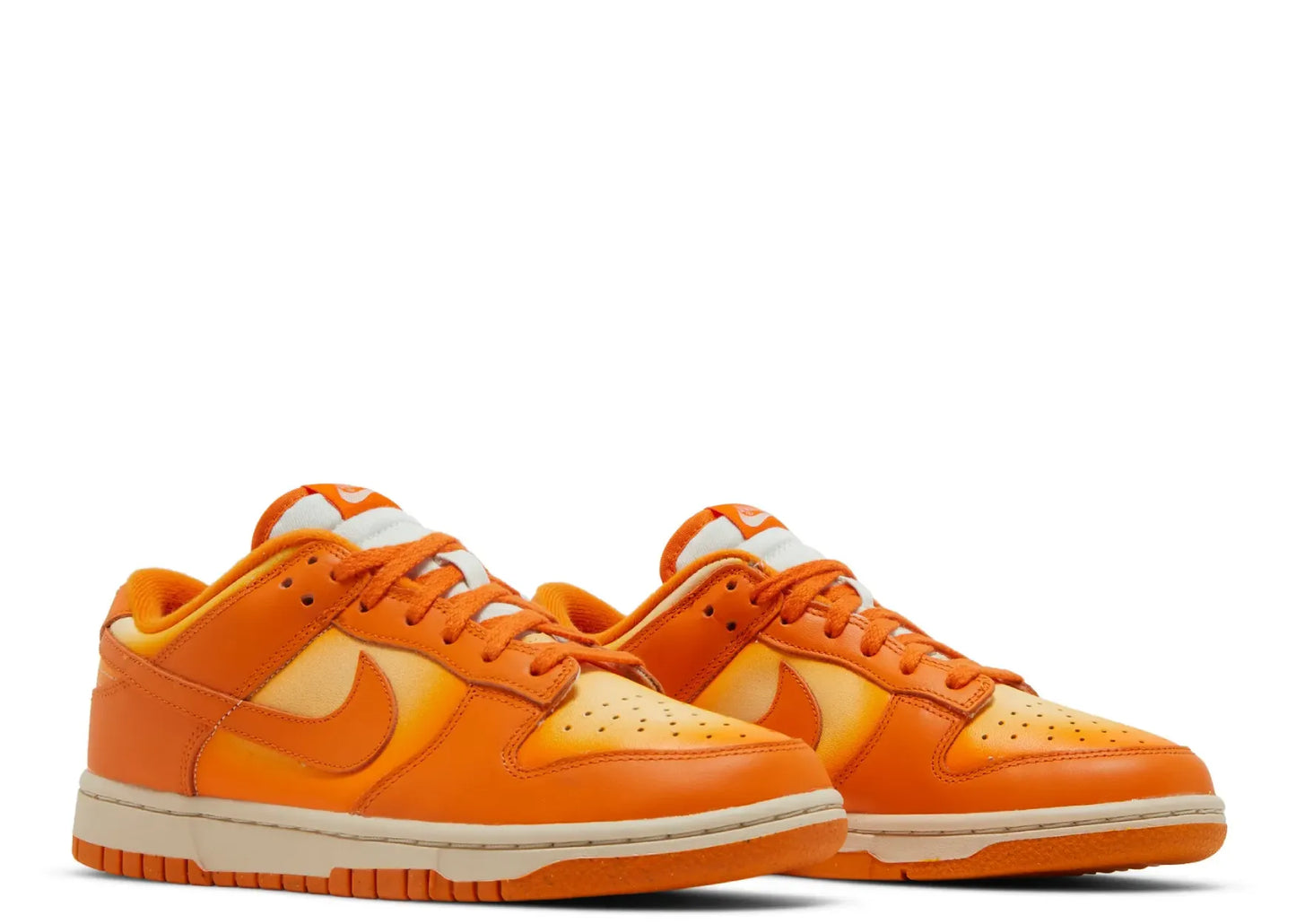 Dunk Low Magma Orange (W)