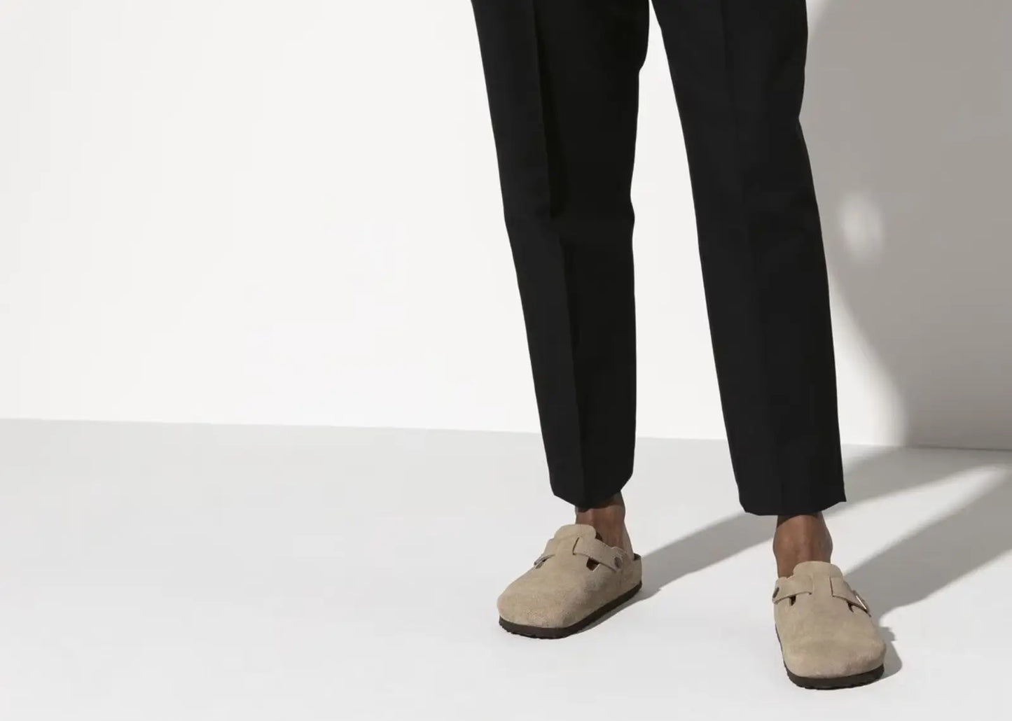 Boston Soft Footbed Suede Taupe