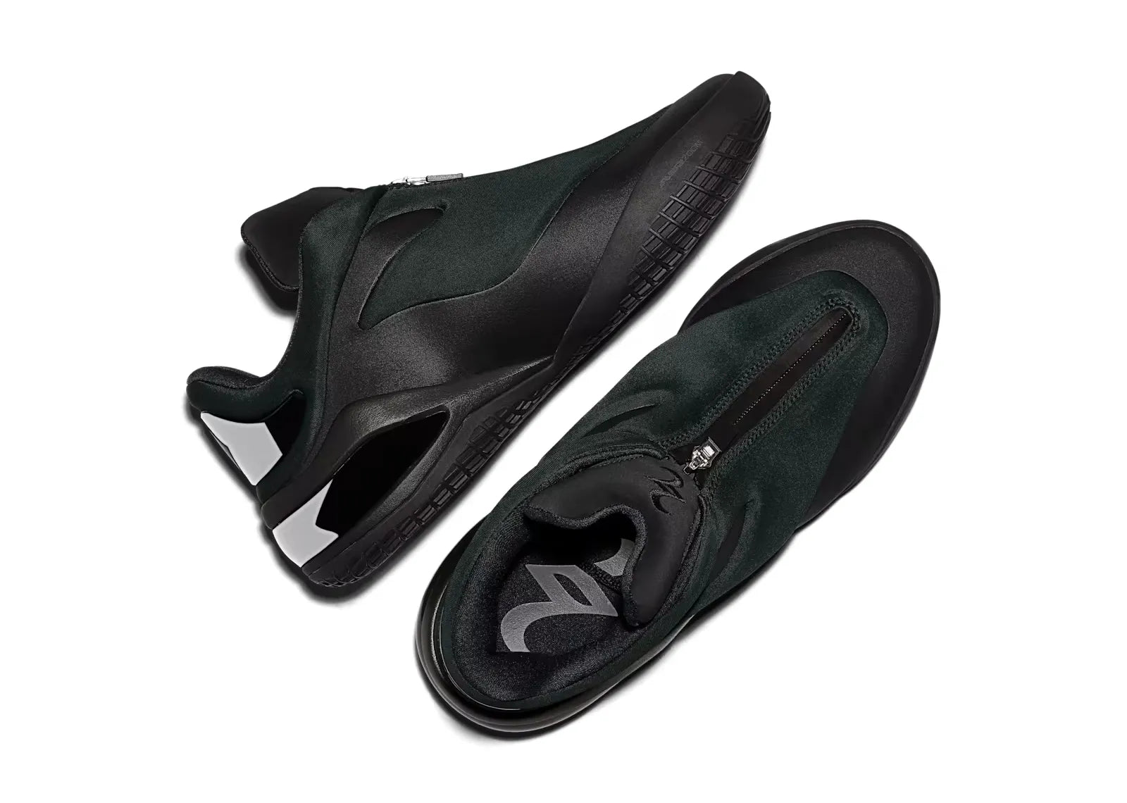 SHAI 001 Charm Black