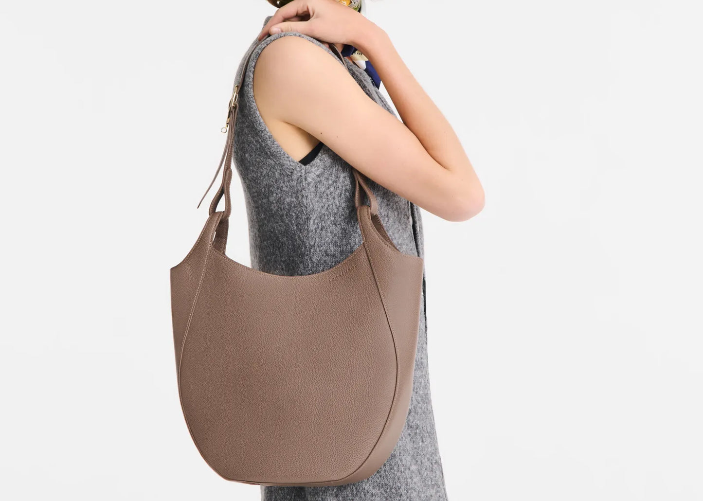 Le Foulonné Lare Hobo Bag Taupe