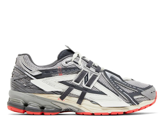 1906A Slate Grey Drift Red