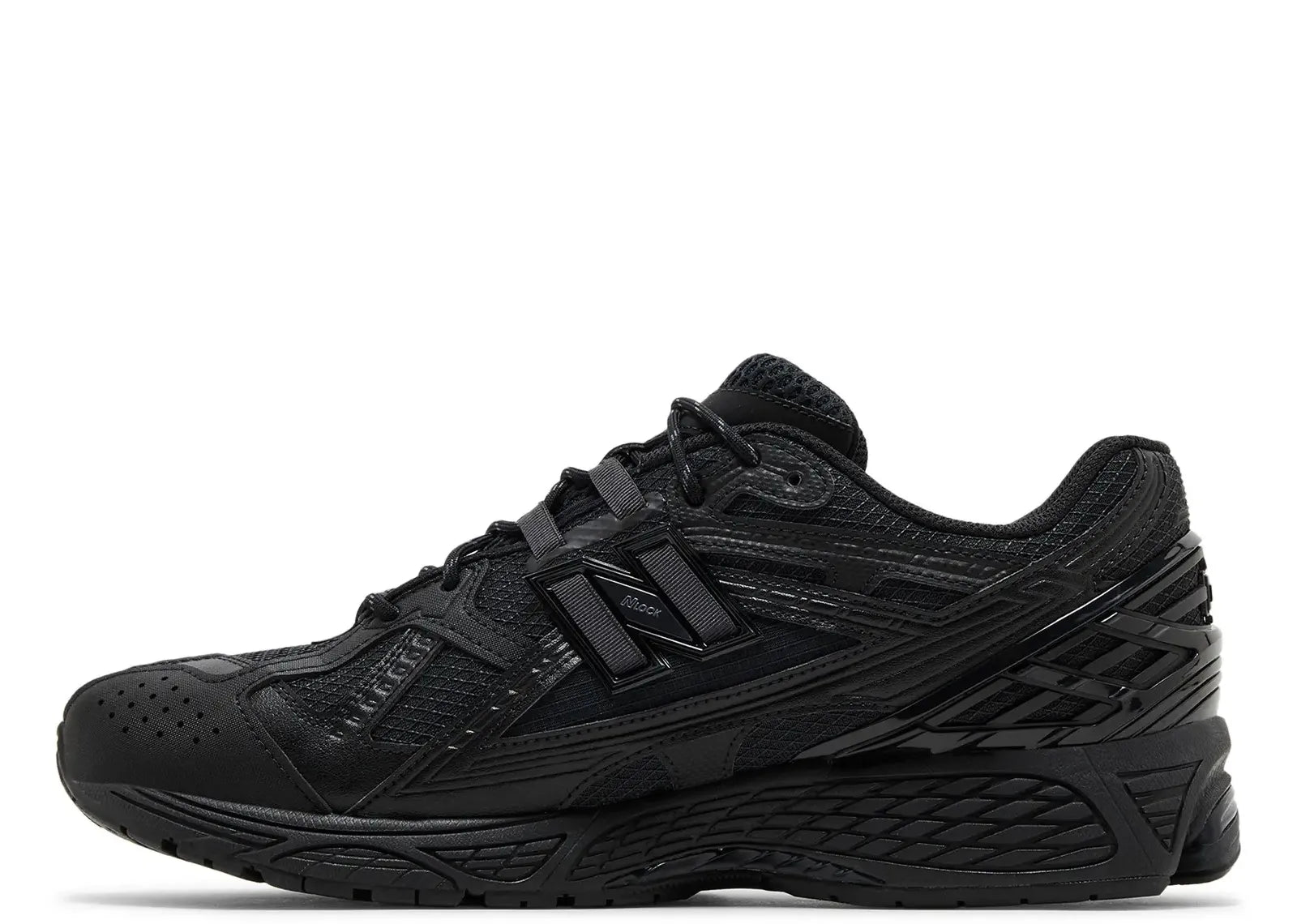 1906U Triple Black