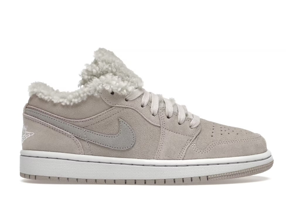 Air Jordan 1 Low SE Sherpa Fleece (W)