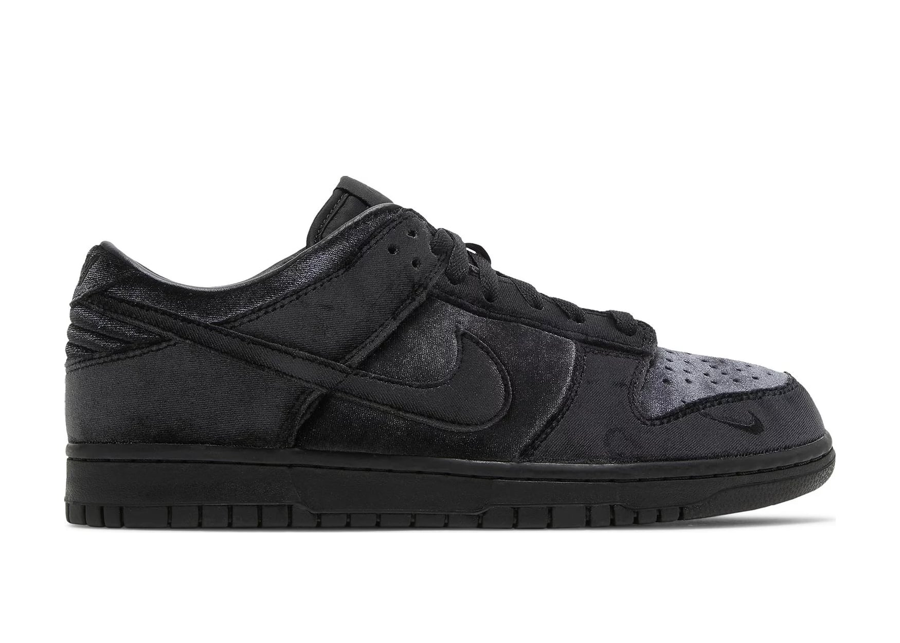 Dunk Low Dover Street Market Triple Black Velvet