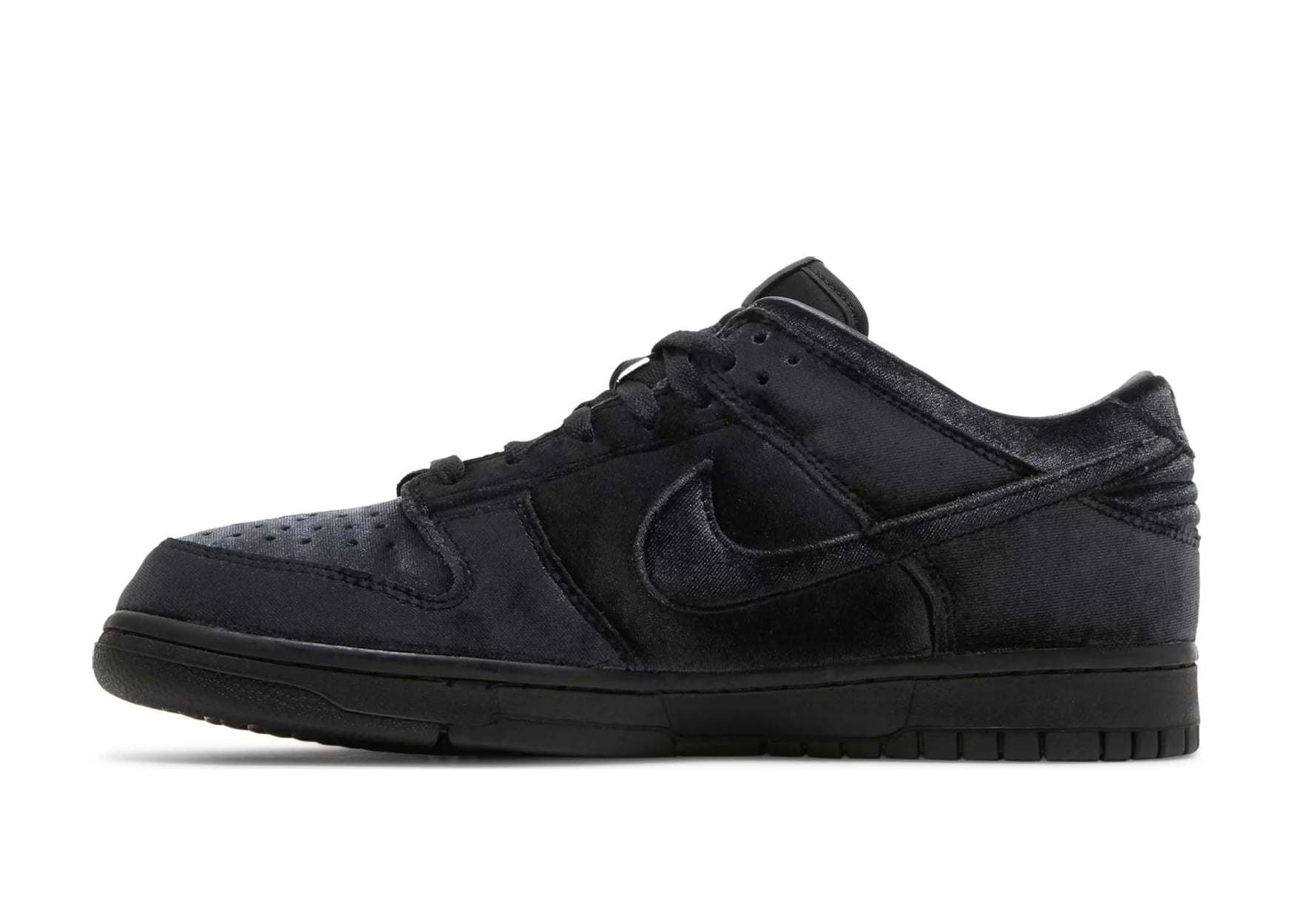 Dunk Low Dover Street Market Triple Black Velvet