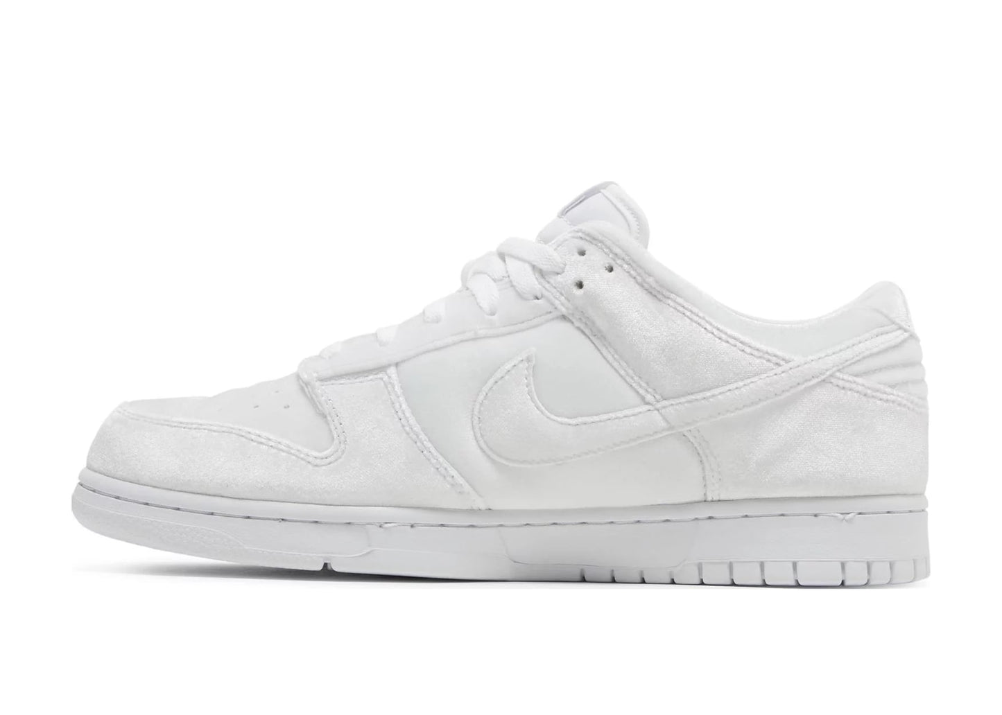 Dunk Low Dover Street Market Triple White Velvet