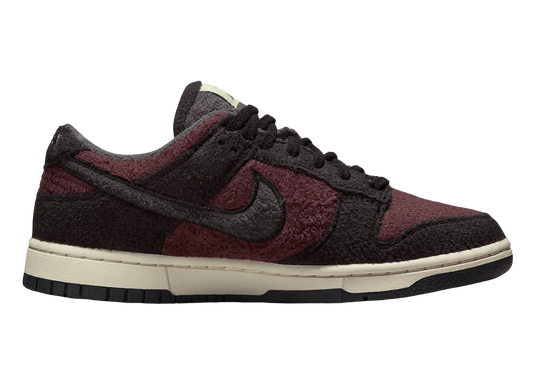 Dunk Low SE Fleece Pack Burgundy Crush (W)