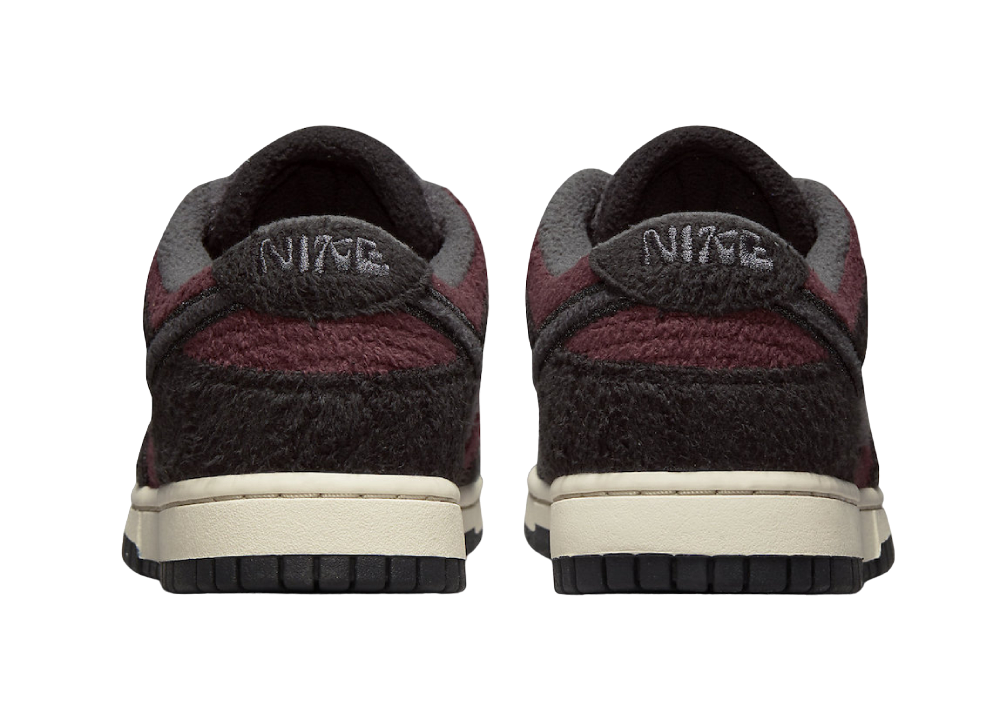 Dunk Low SE Fleece Pack Burgundy Crush (W)