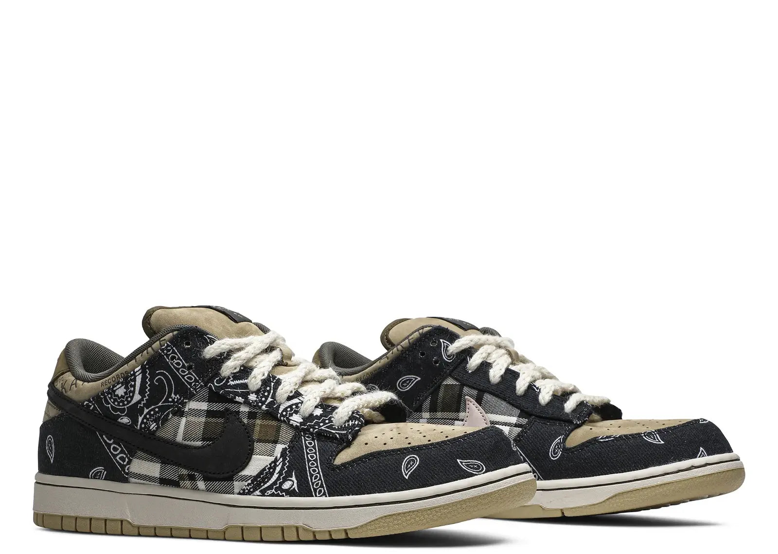SB Dunk Low Travis Scott