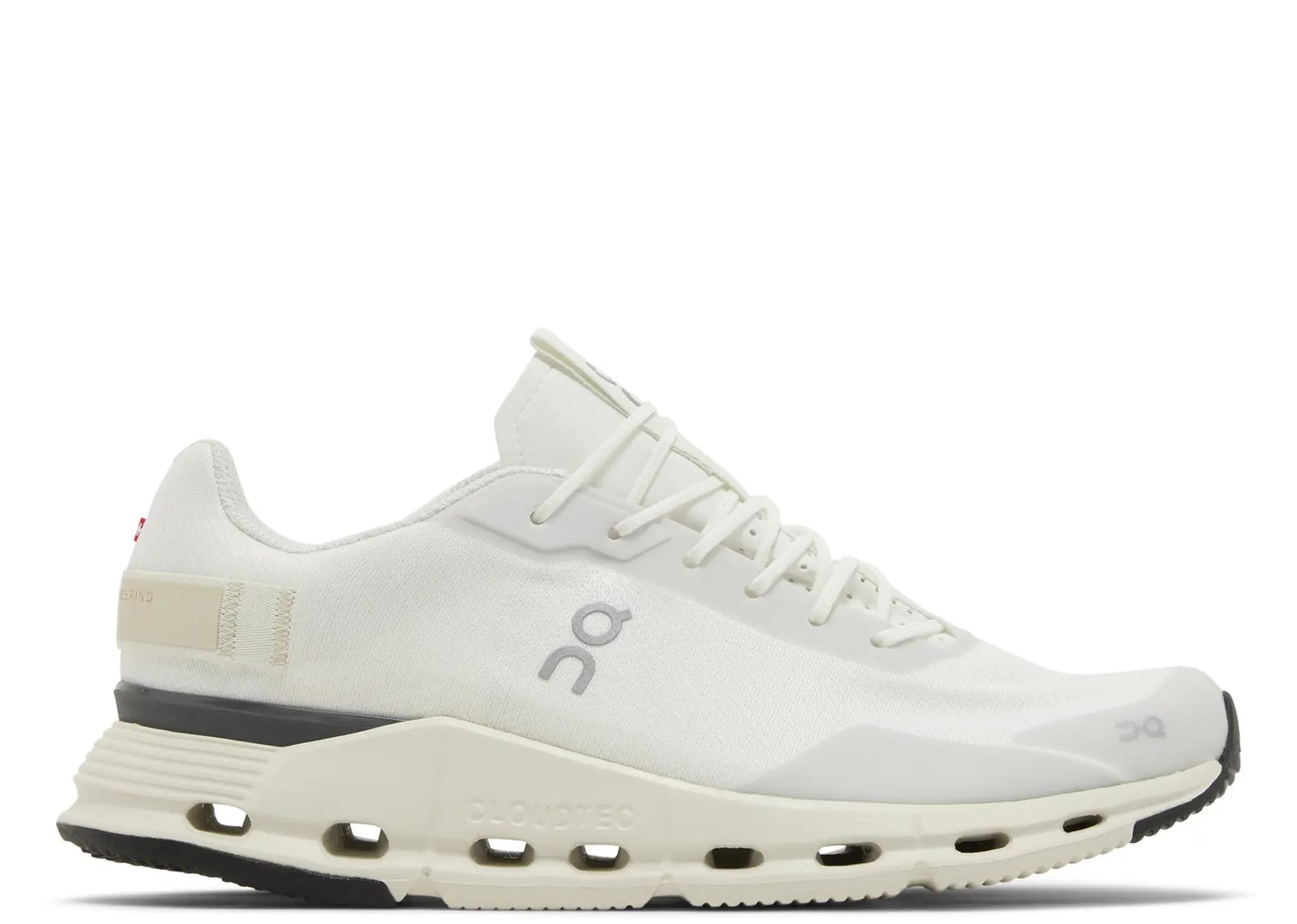 Cloudnova Form White Eclipse