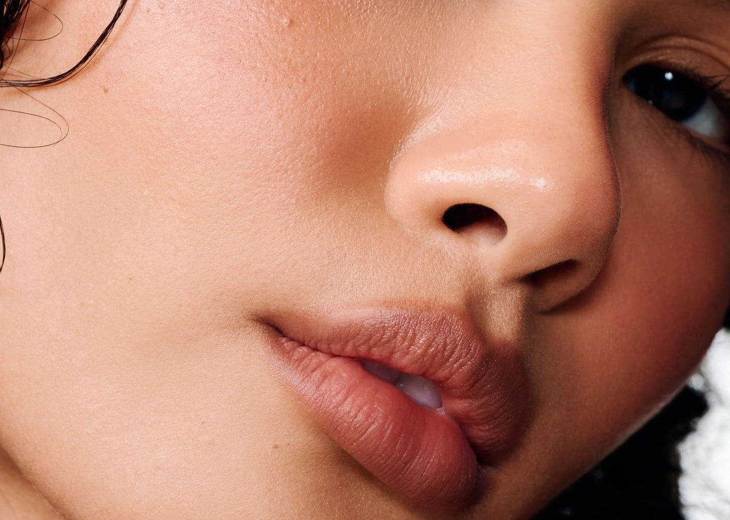 Peptide Lip Shape Twist