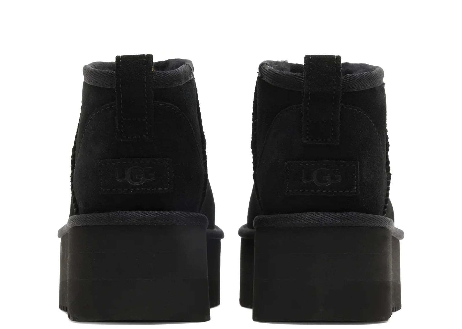 Classic Ultra Mini Platform Boot Black (W)