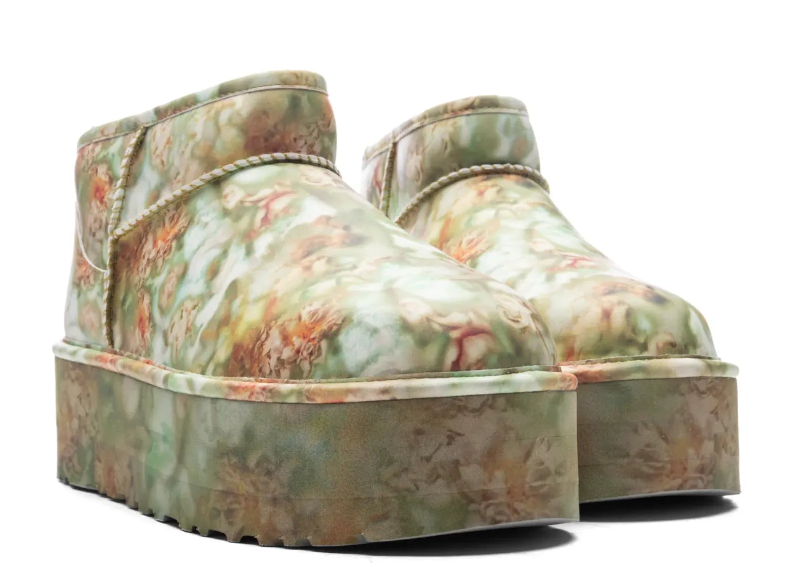 Classic Ultra Mini Platform Boot Collina Strada Green Floral
