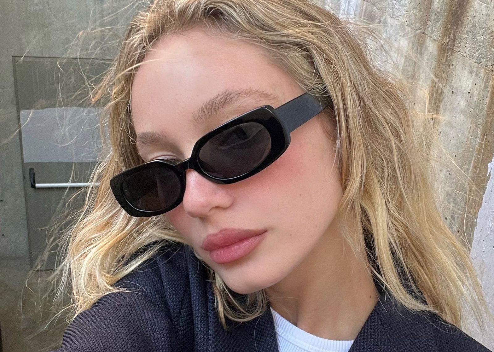 Olsen Black / Smoke