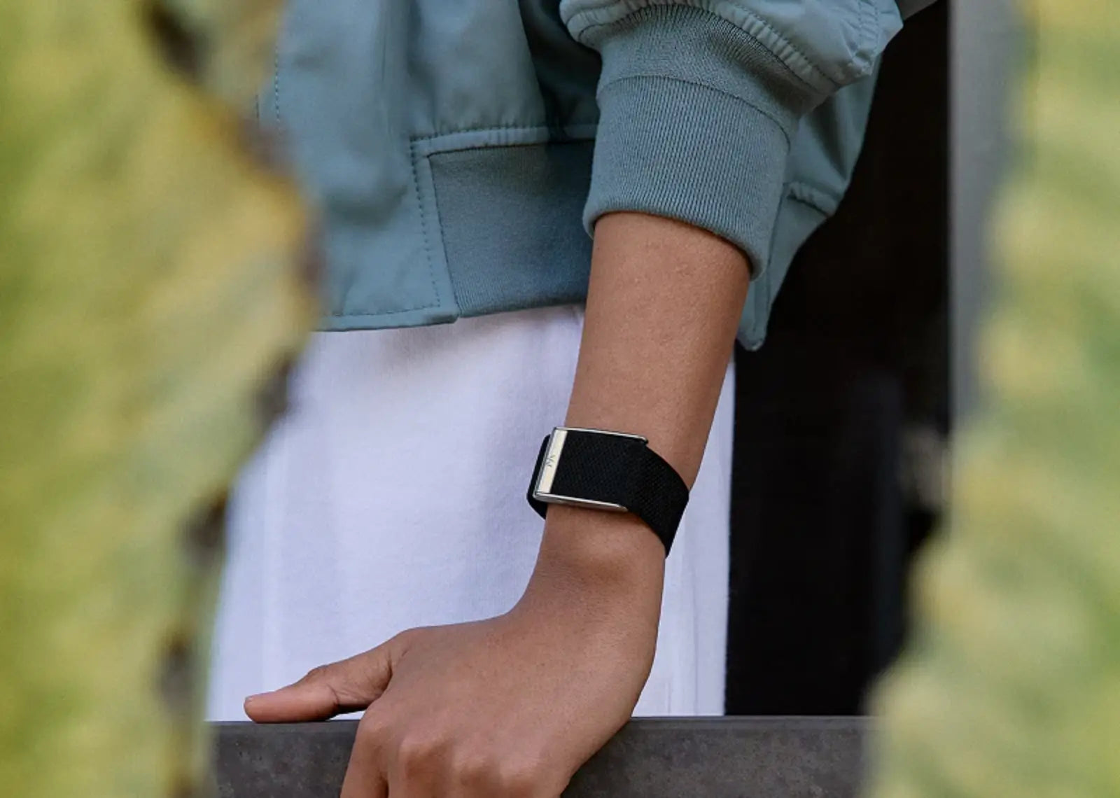 MG Obsidian with Titanium SuperKnit Luxe Band - 12 Month Life Membership