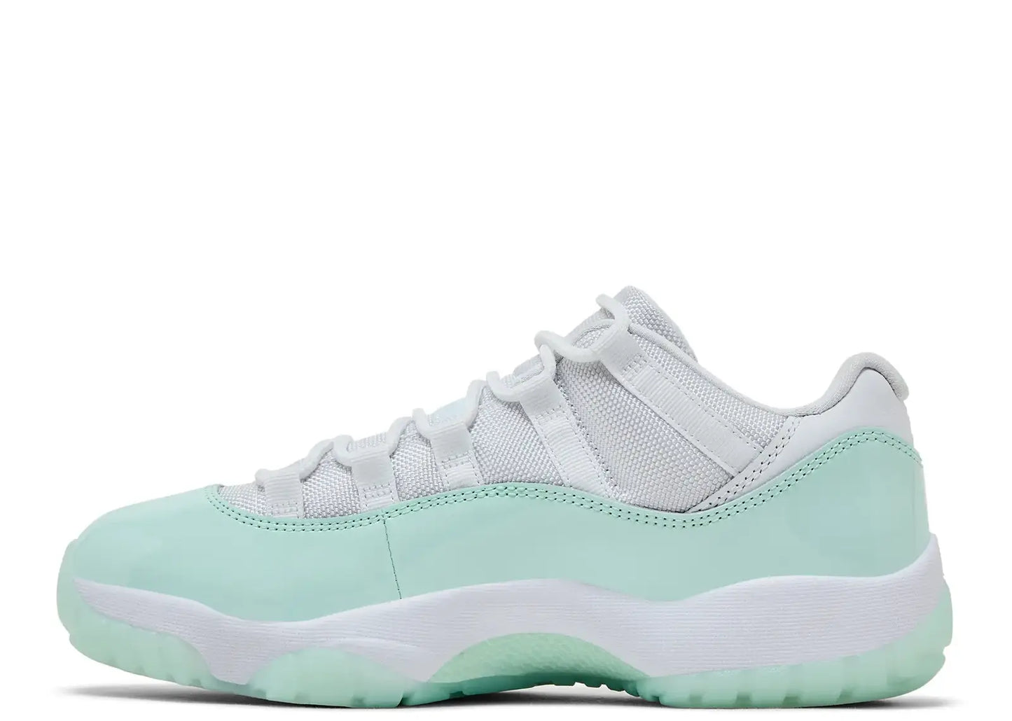 11 Retro Low Igloo (W)