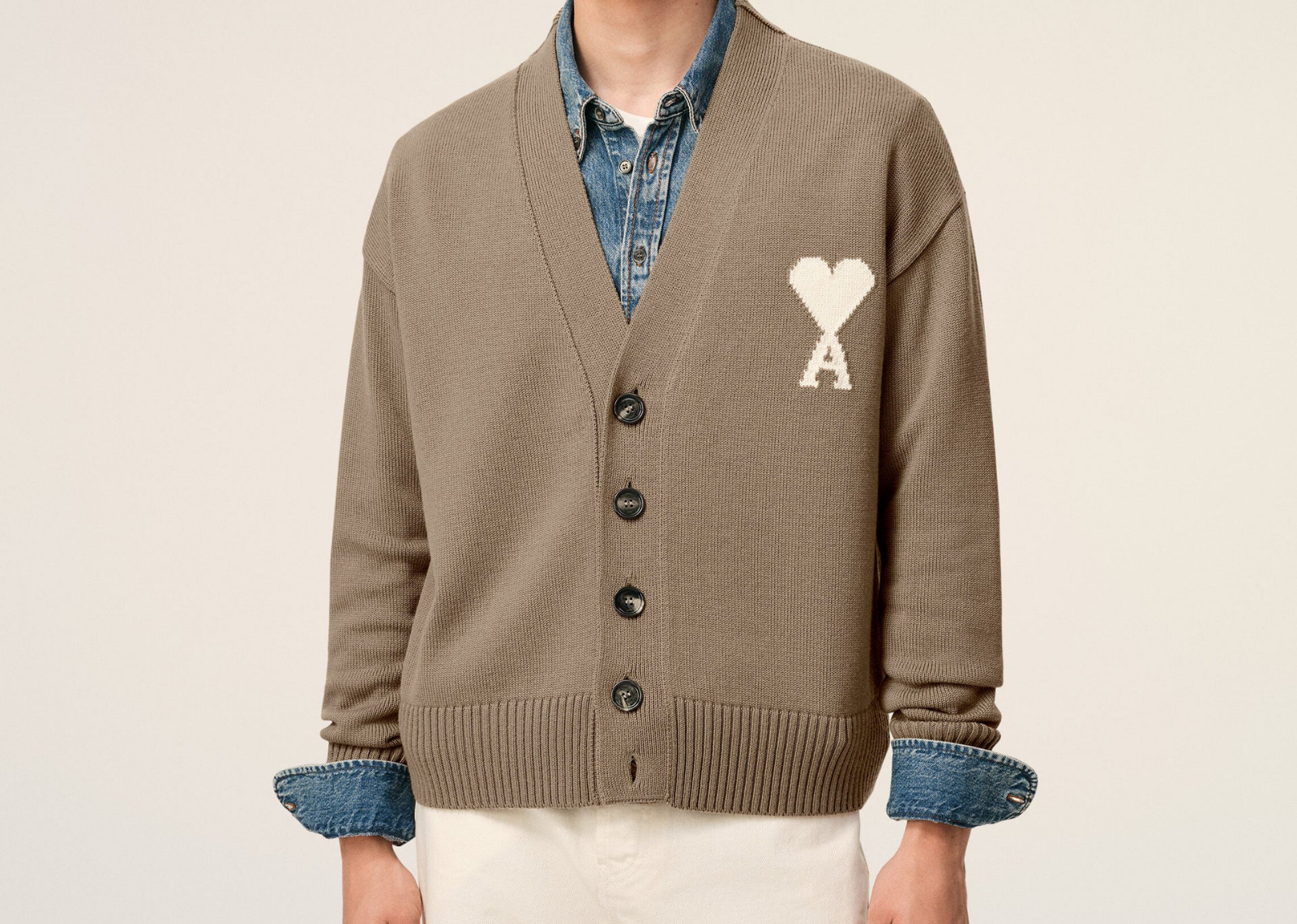 Ami De Coeur Cardigan Beige