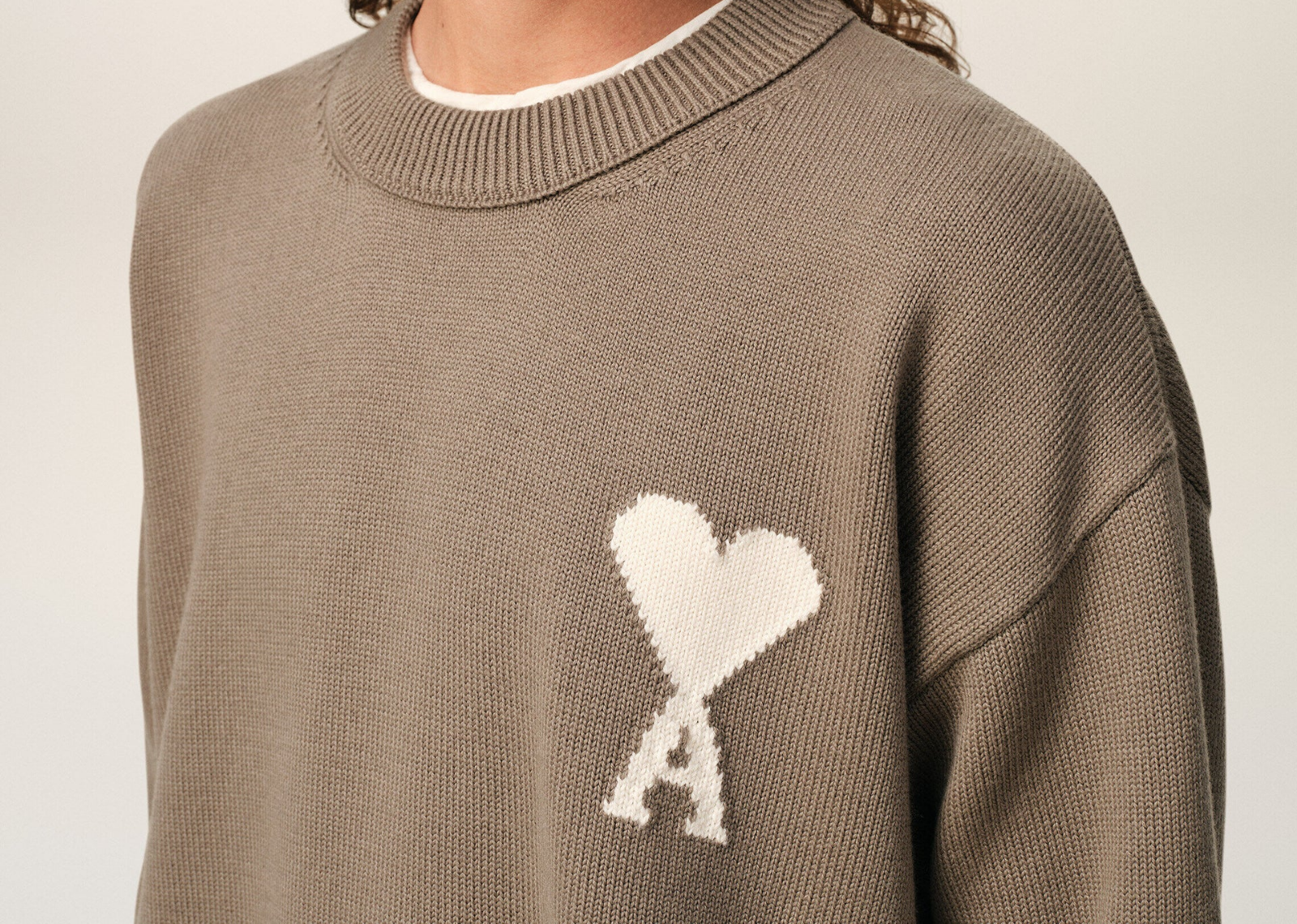 Ami De Coeur Crewneck Sweater Beige