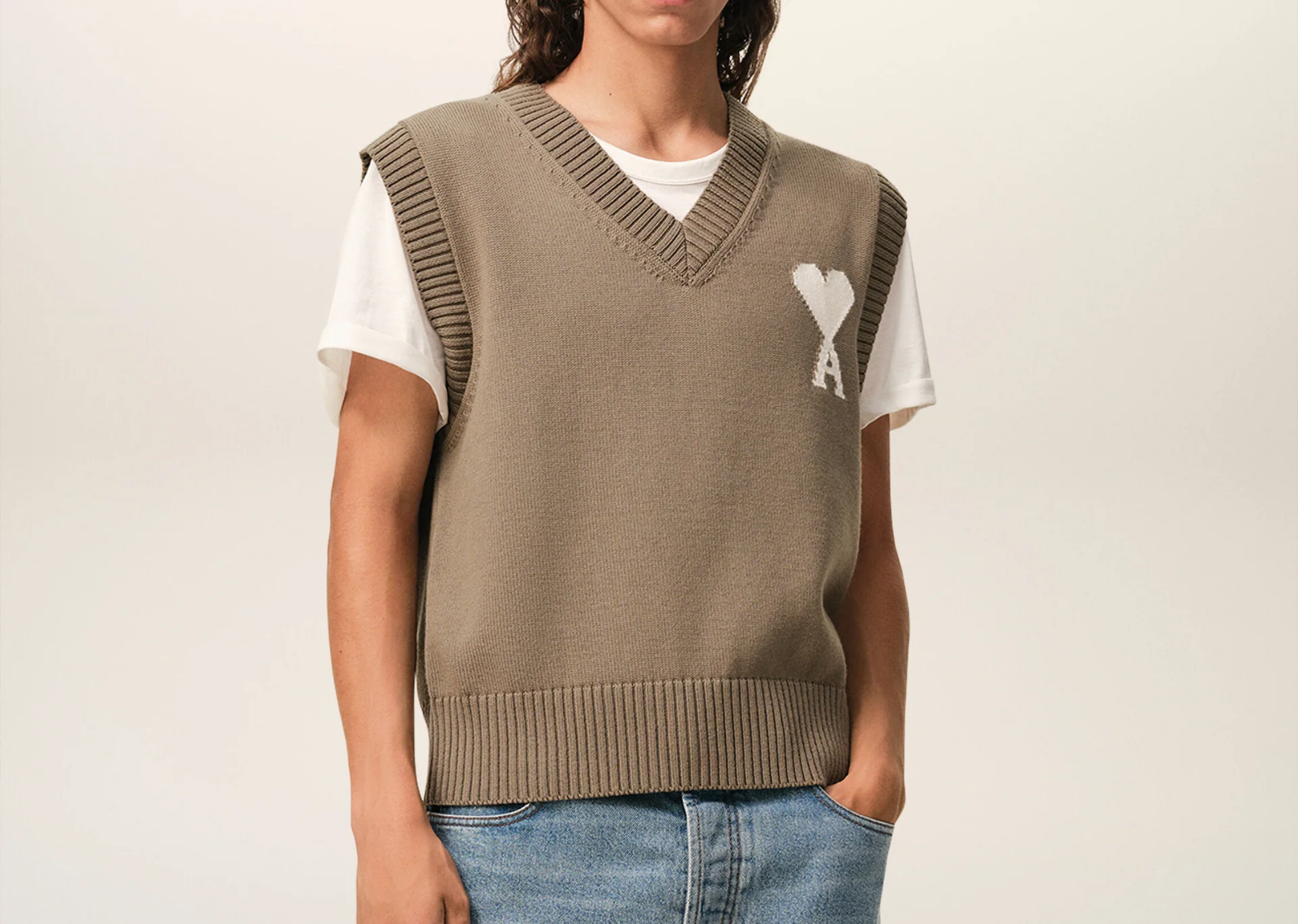 Ami De Coeur Sleeveless Sweater Beige