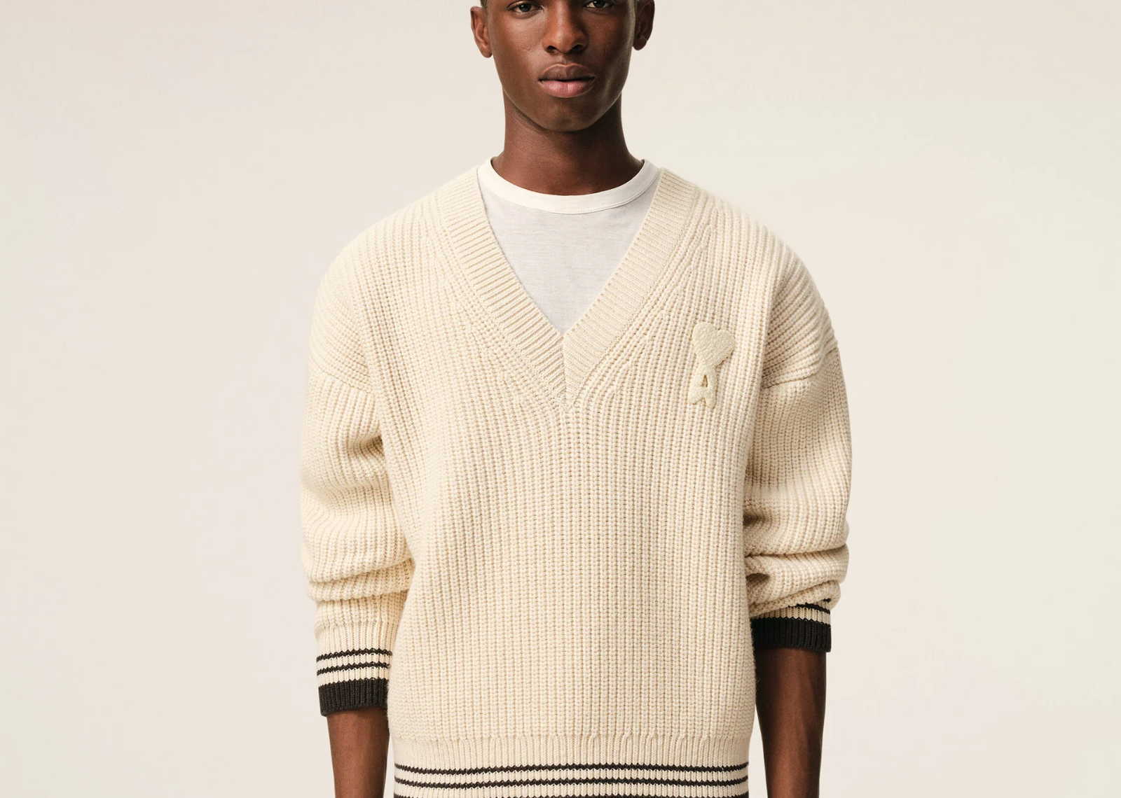 Ami De Coeur V-Neck Sweater White