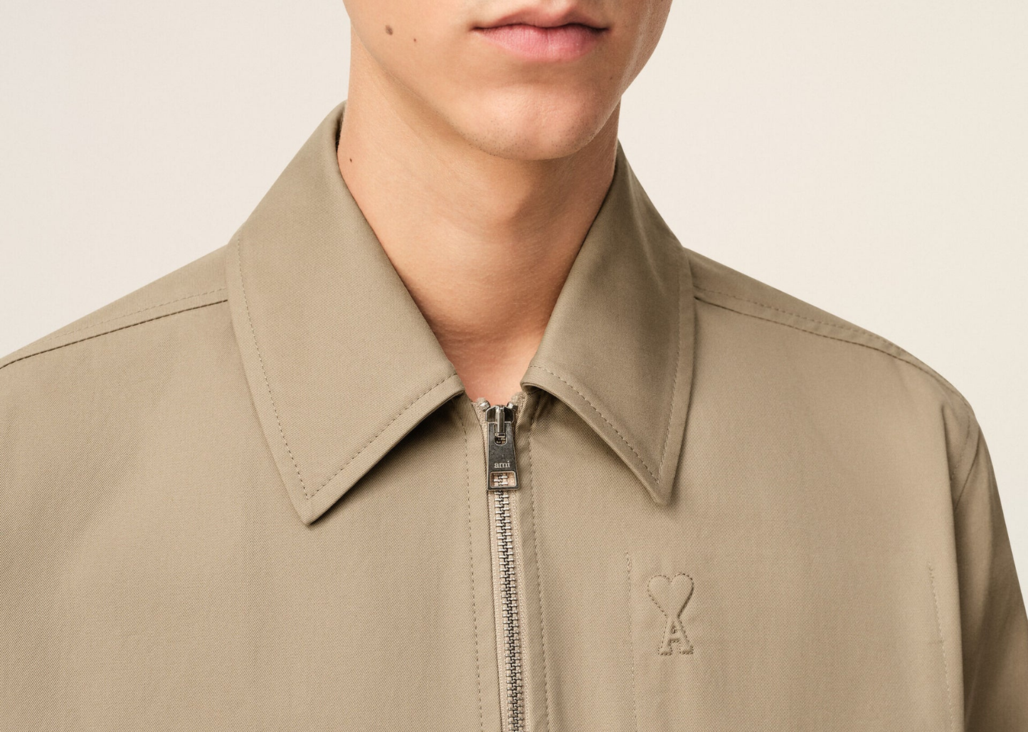 Ami De Coeur Zipped Jacket Beige