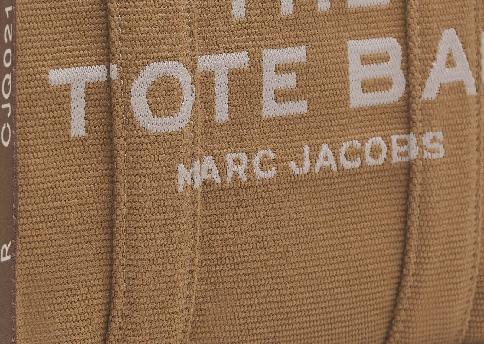 The Small Tote Bag Jacquard Camel