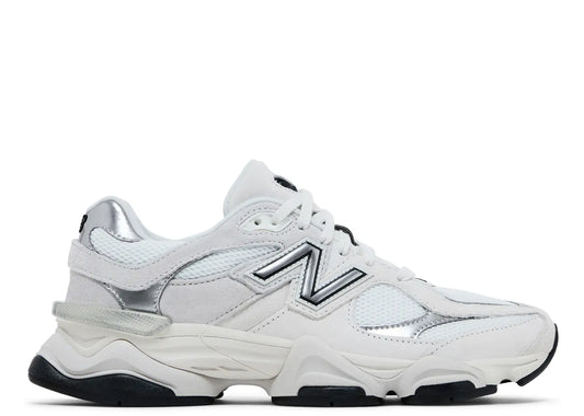 9060 White Black Metallic Silver