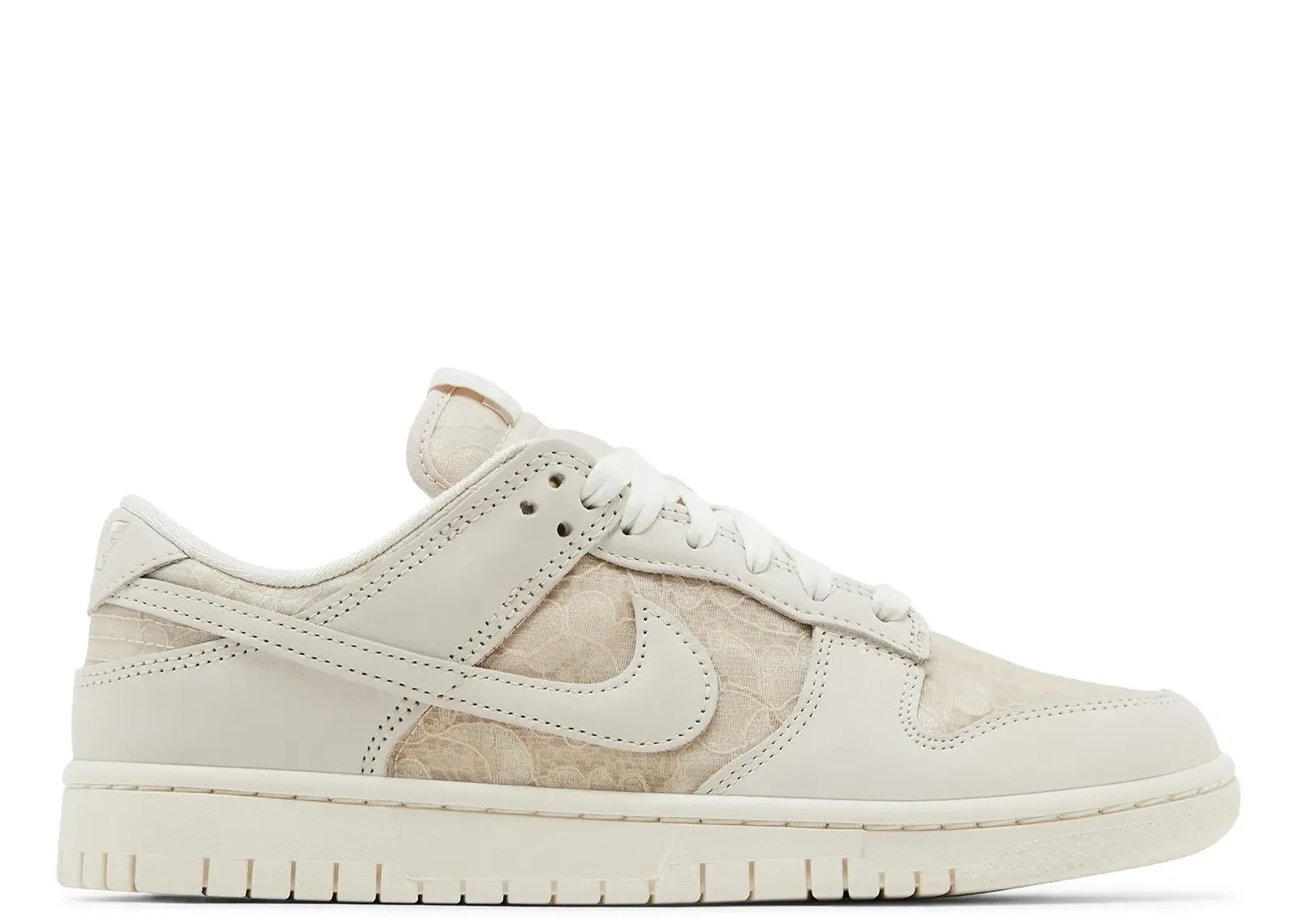 Dunk Low Lace Soft Pearl (W)