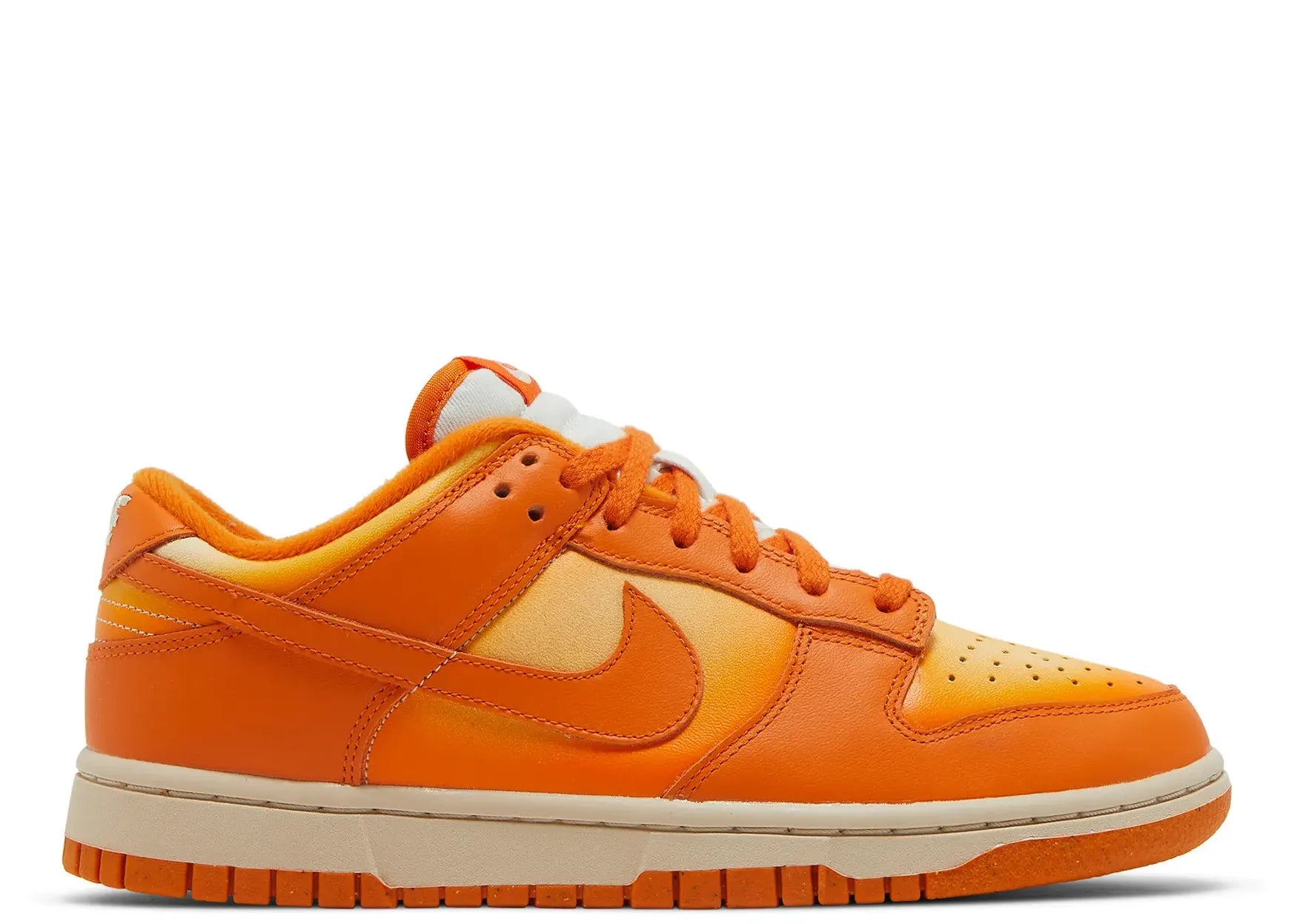 Dunk Low Magma Orange (W)