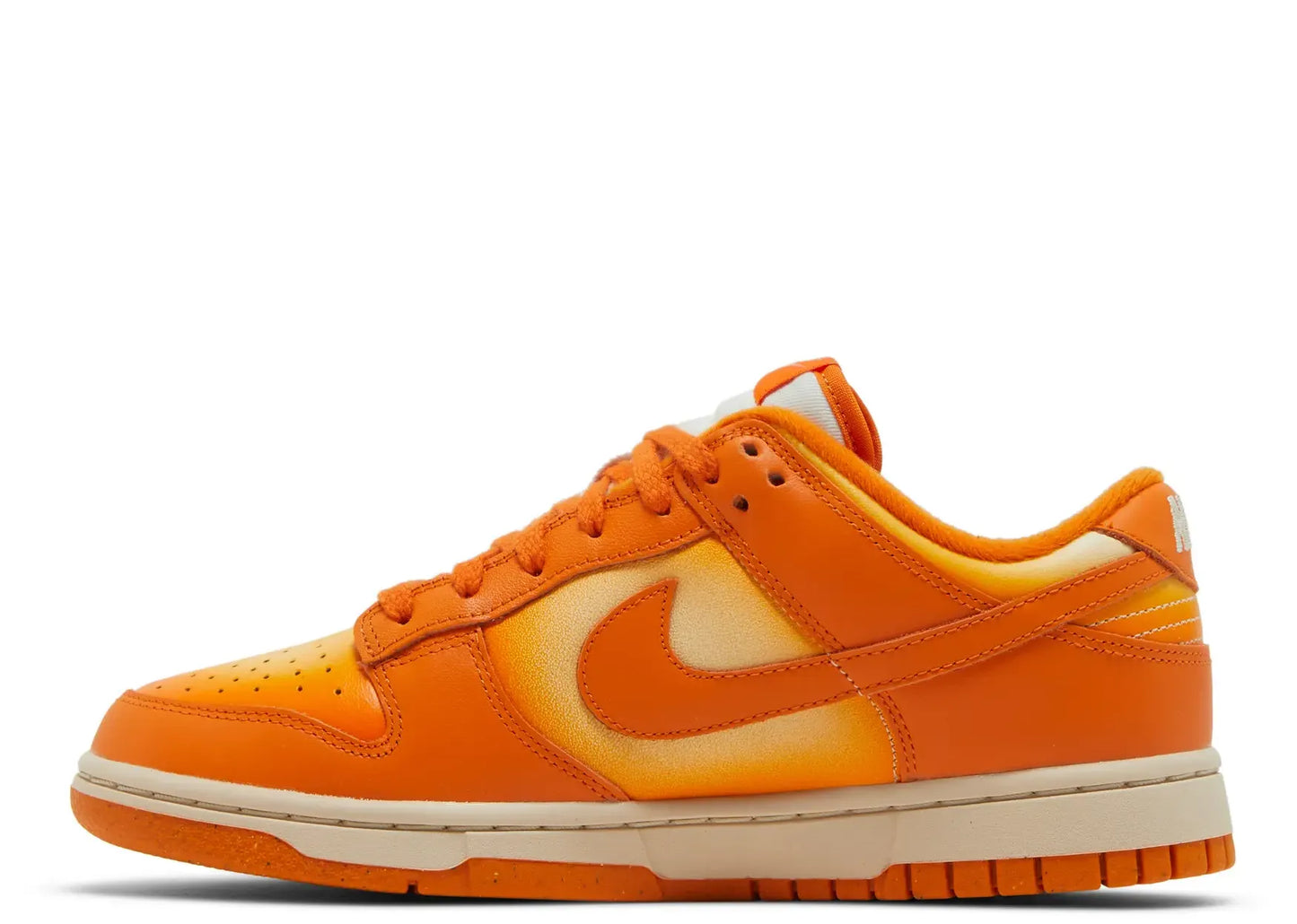 Dunk Low Magma Orange (W)