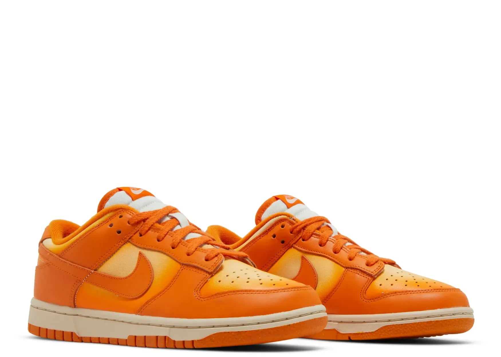 Dunk Low Magma Orange (W)
