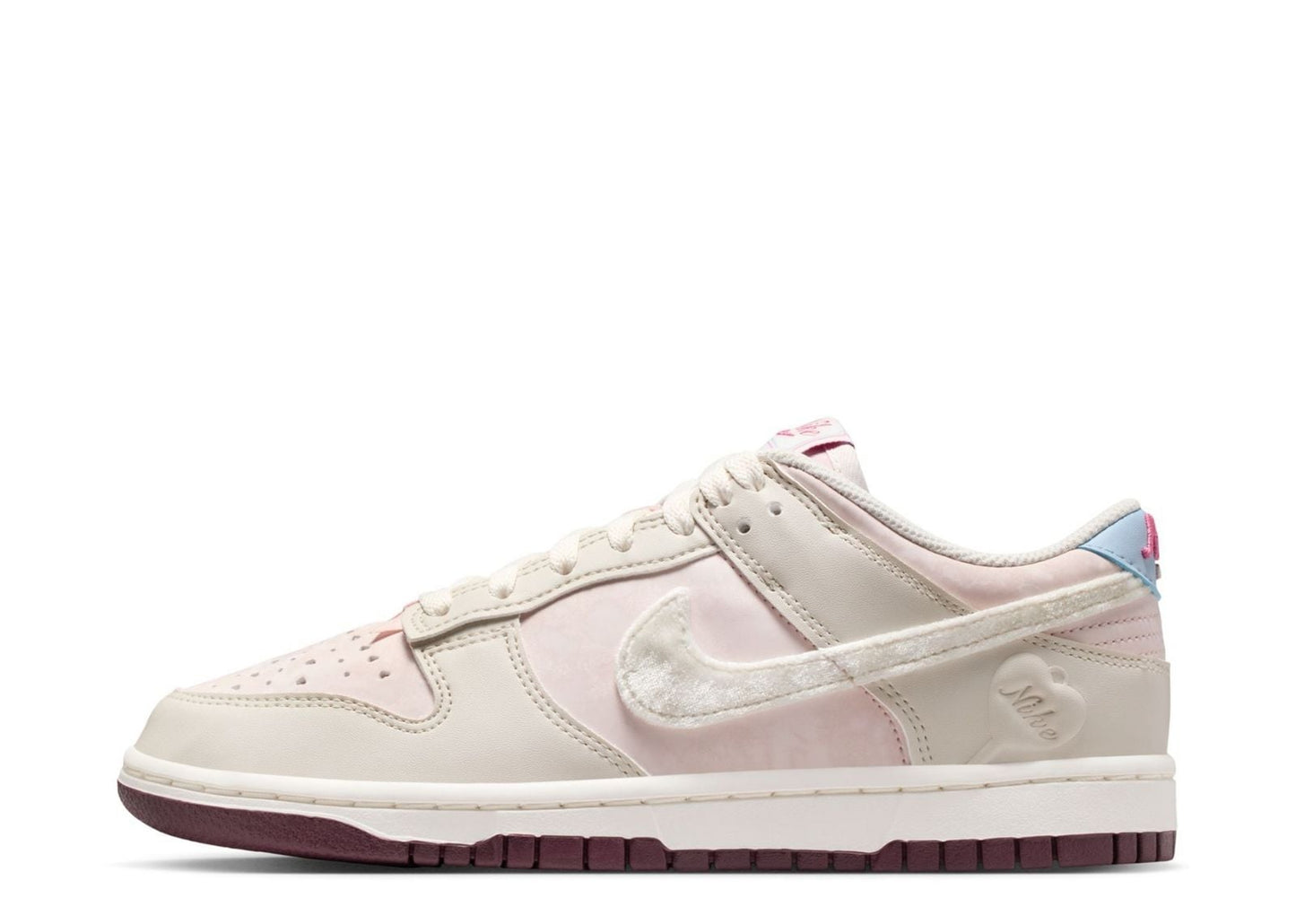 Dunk Low Valentine's Day (2026) (W)