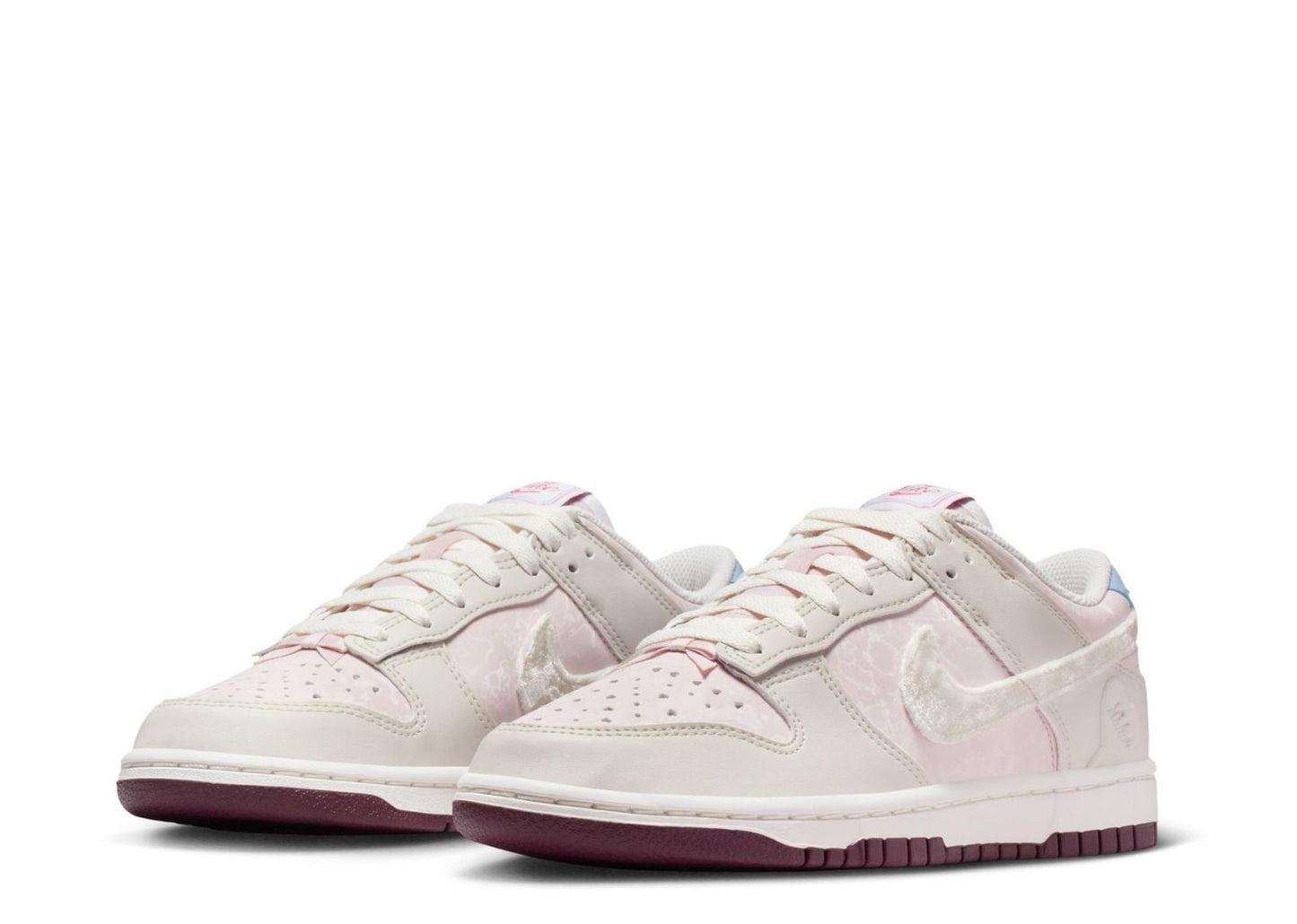 Dunk Low Valentine's Day (2026) (W)