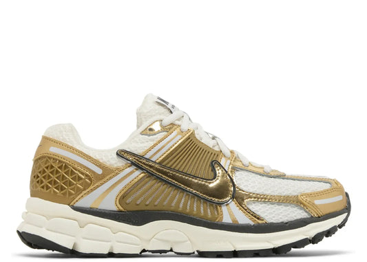 Zoom Vomero 5 Metallic Gold (W)