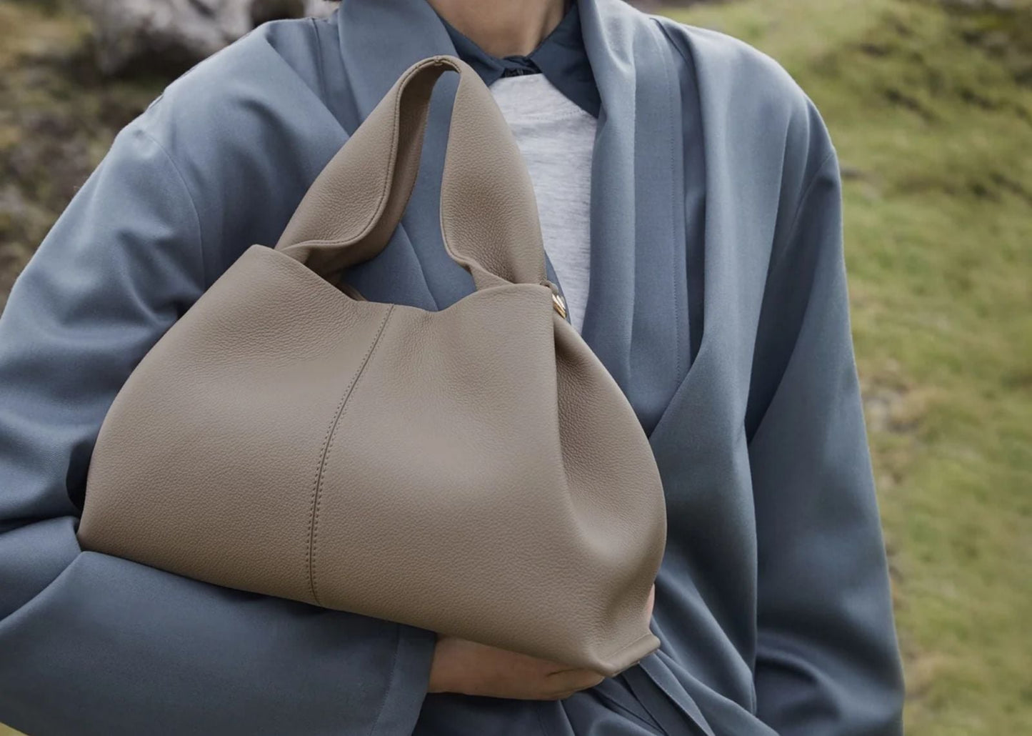 Numéro Neuf Edition Textured Taupe