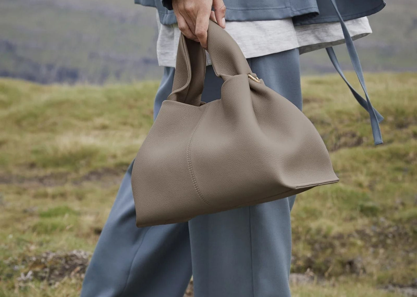 Numéro Neuf Edition Textured Taupe