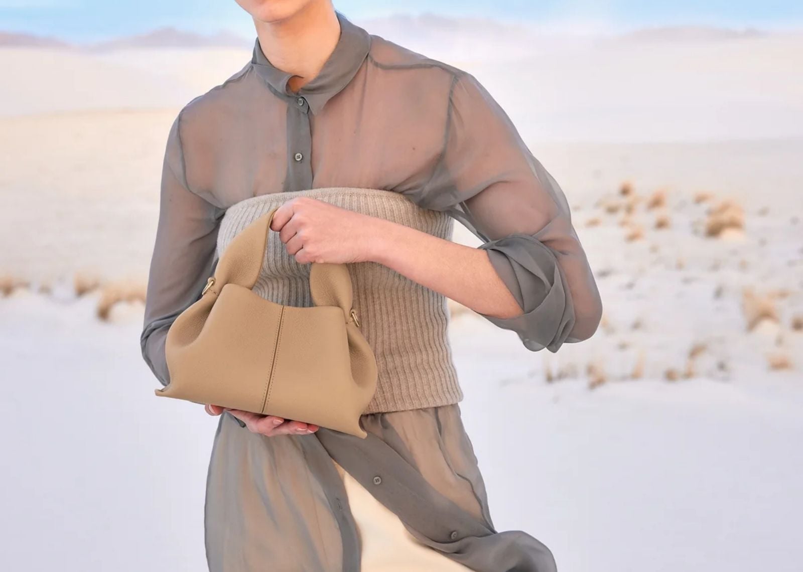 Numéro Neuf Mini Edition Textured Beige