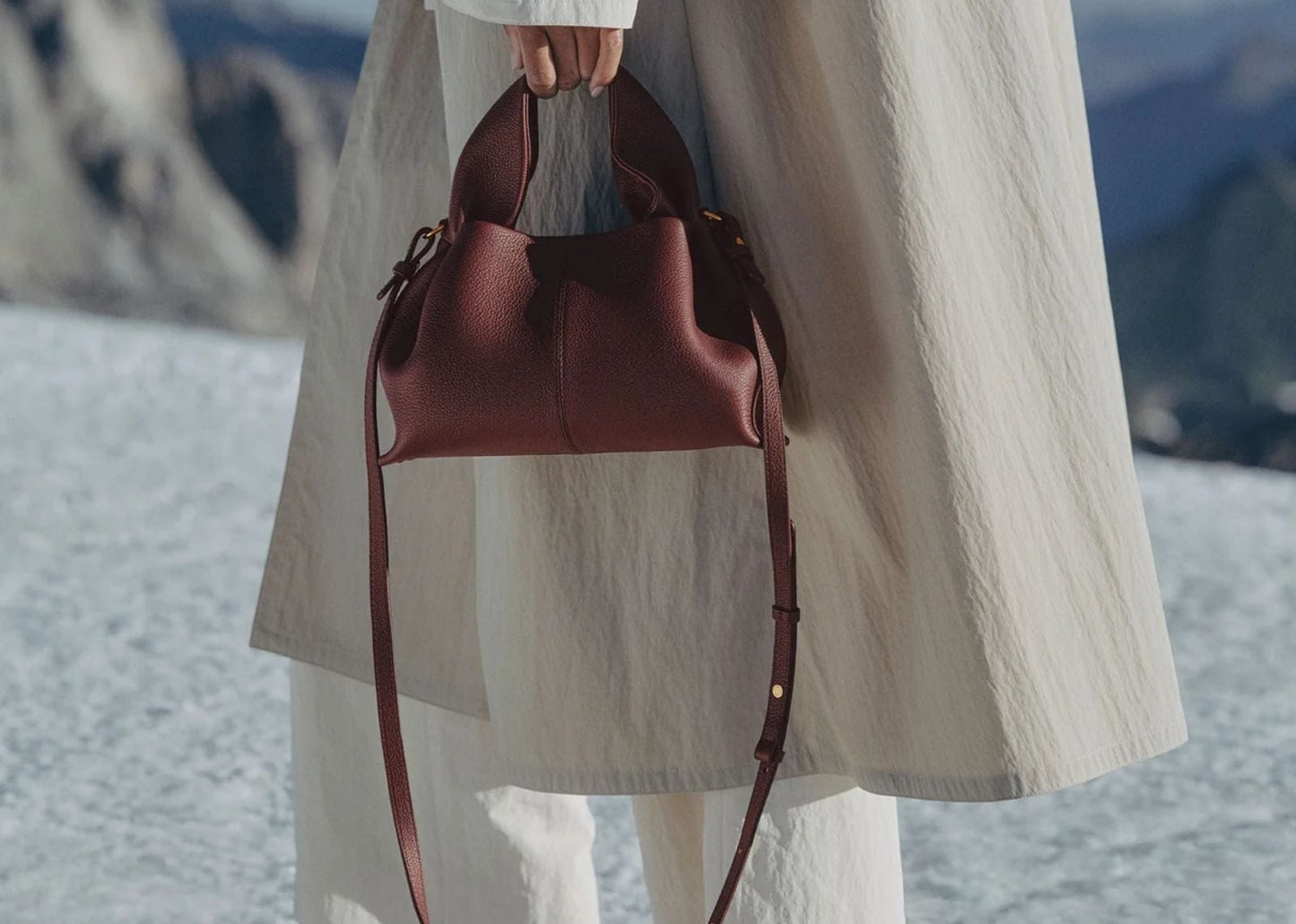 Numéro Neuf Mini Edition Textured Black Cherry